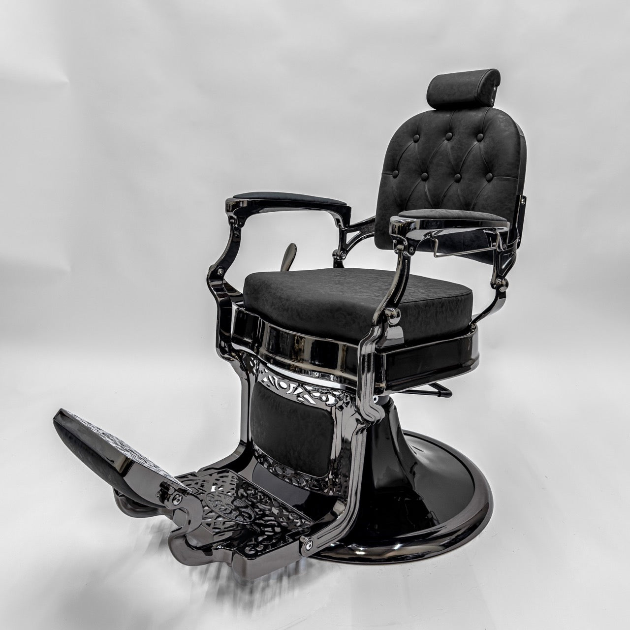 ATLAS 2.0 Black Chrome Vintage Style Barber Chair