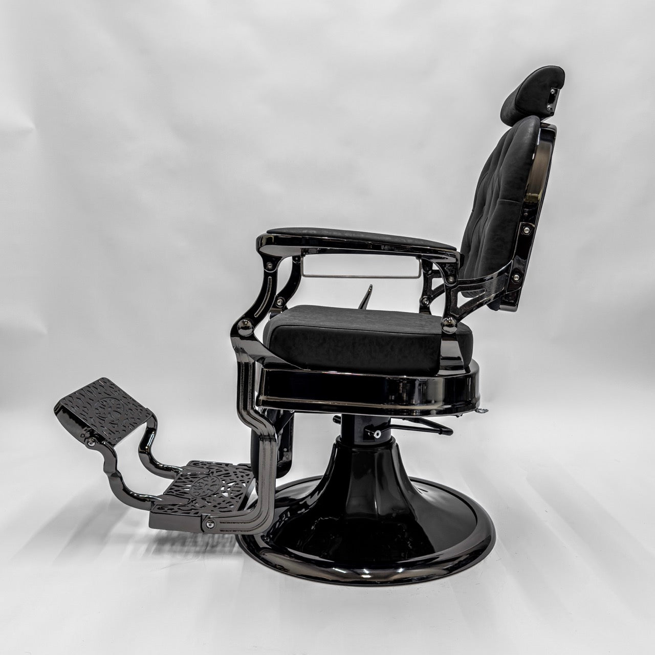 ATLAS 2.0 Black Chrome Vintage Style Barber Chair