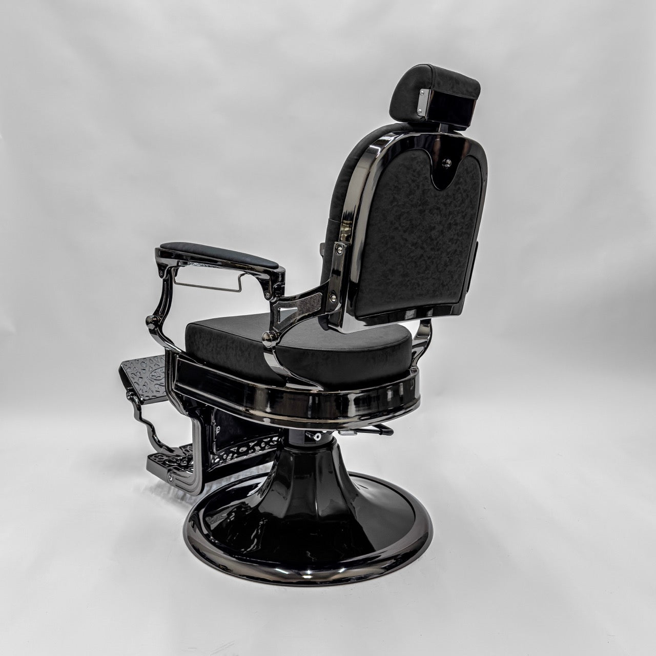 ATLAS 2.0 Black Chrome Vintage Style Barber Chair