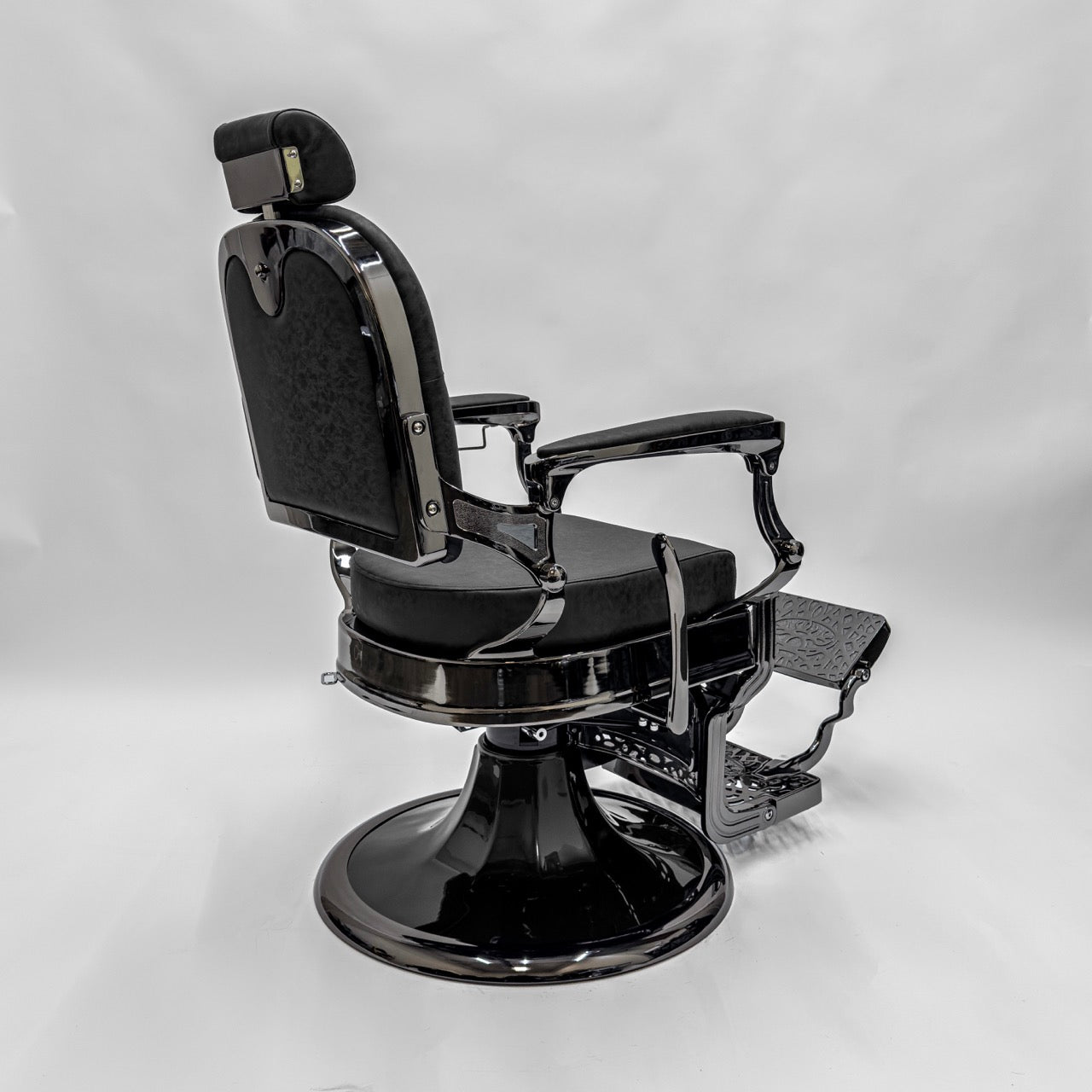 ATLAS 2.0 Black Chrome Vintage Style Barber Chair