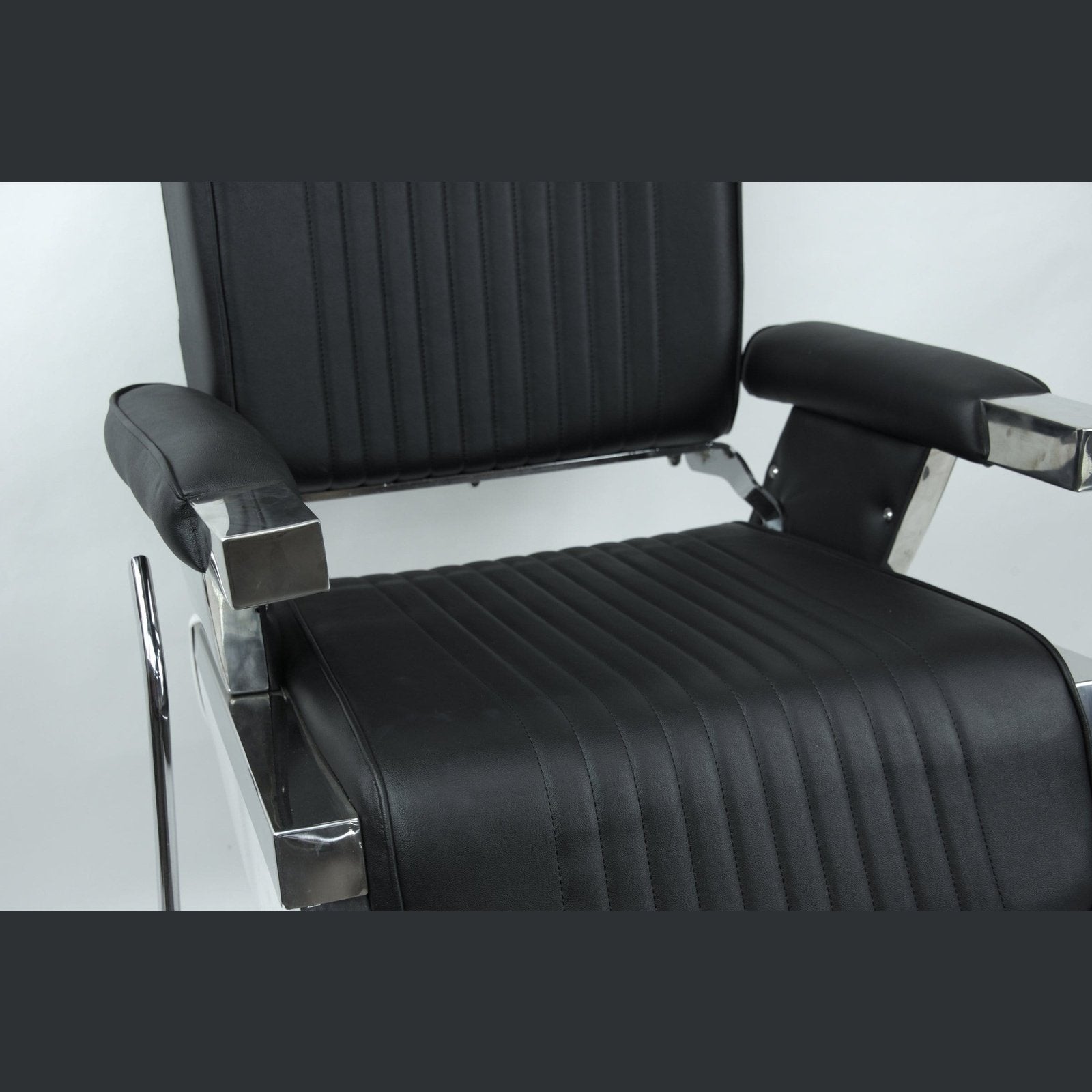 Jaxson Professional Barber Chair