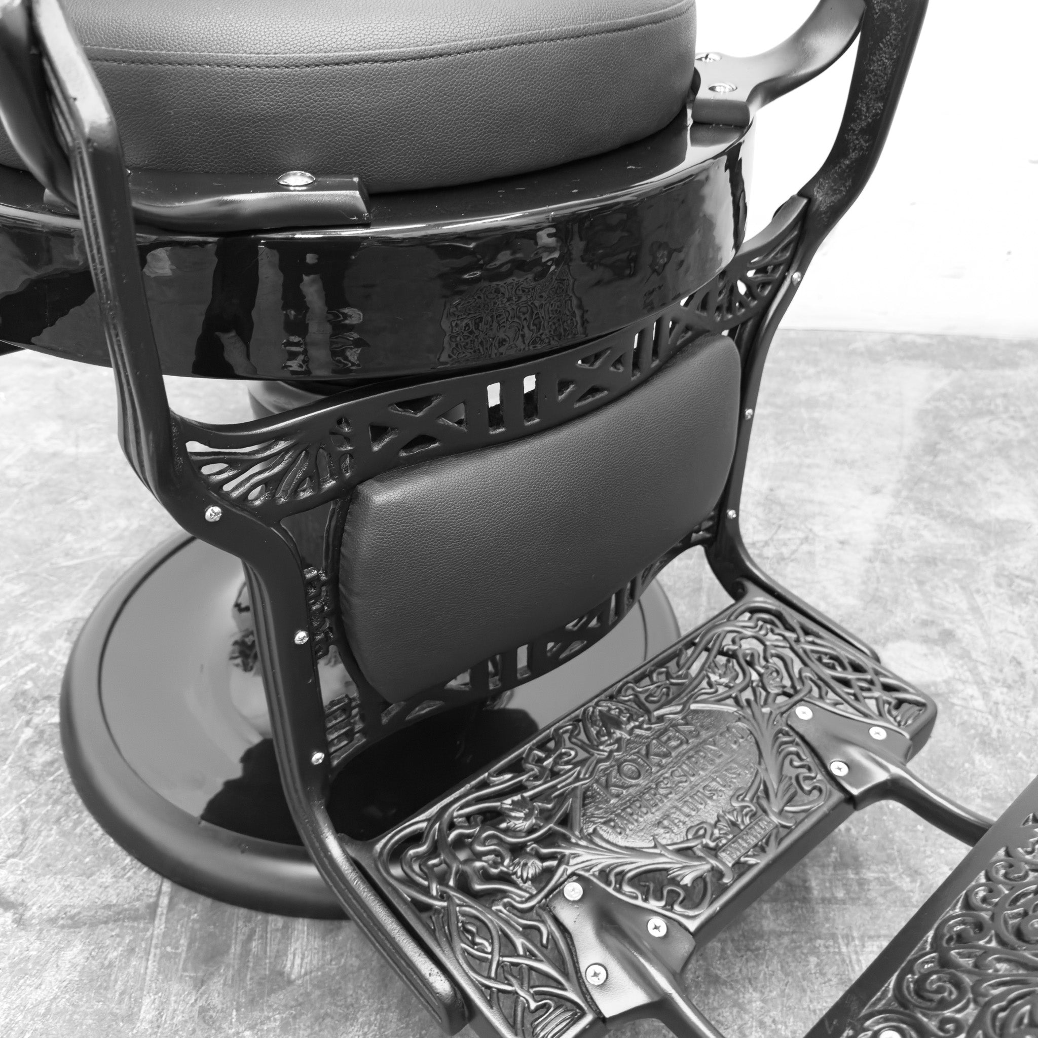 Antique Round Seat Koken Barber Chair - Matte & Gloss Black