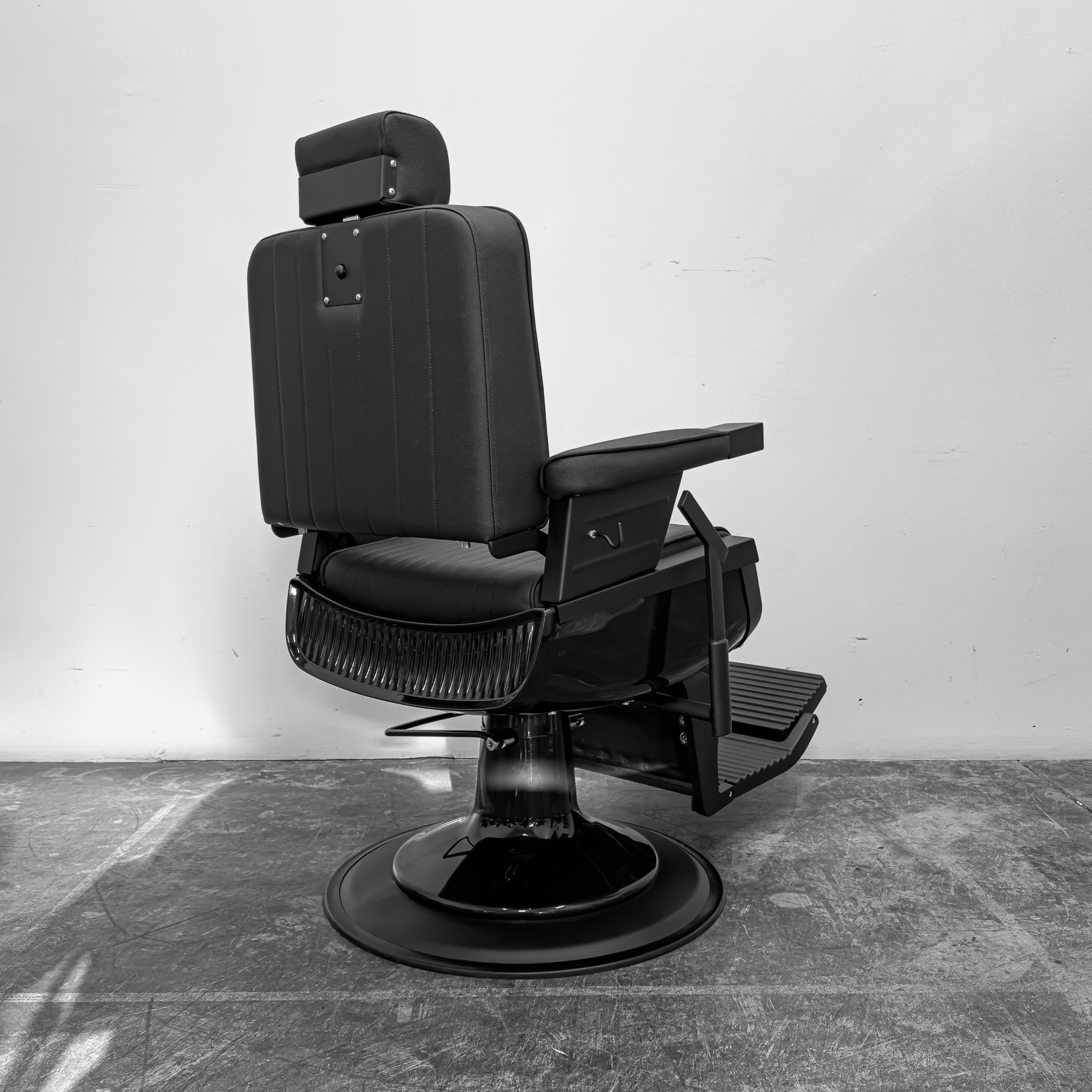 APEX Vintage Style Barber Chair