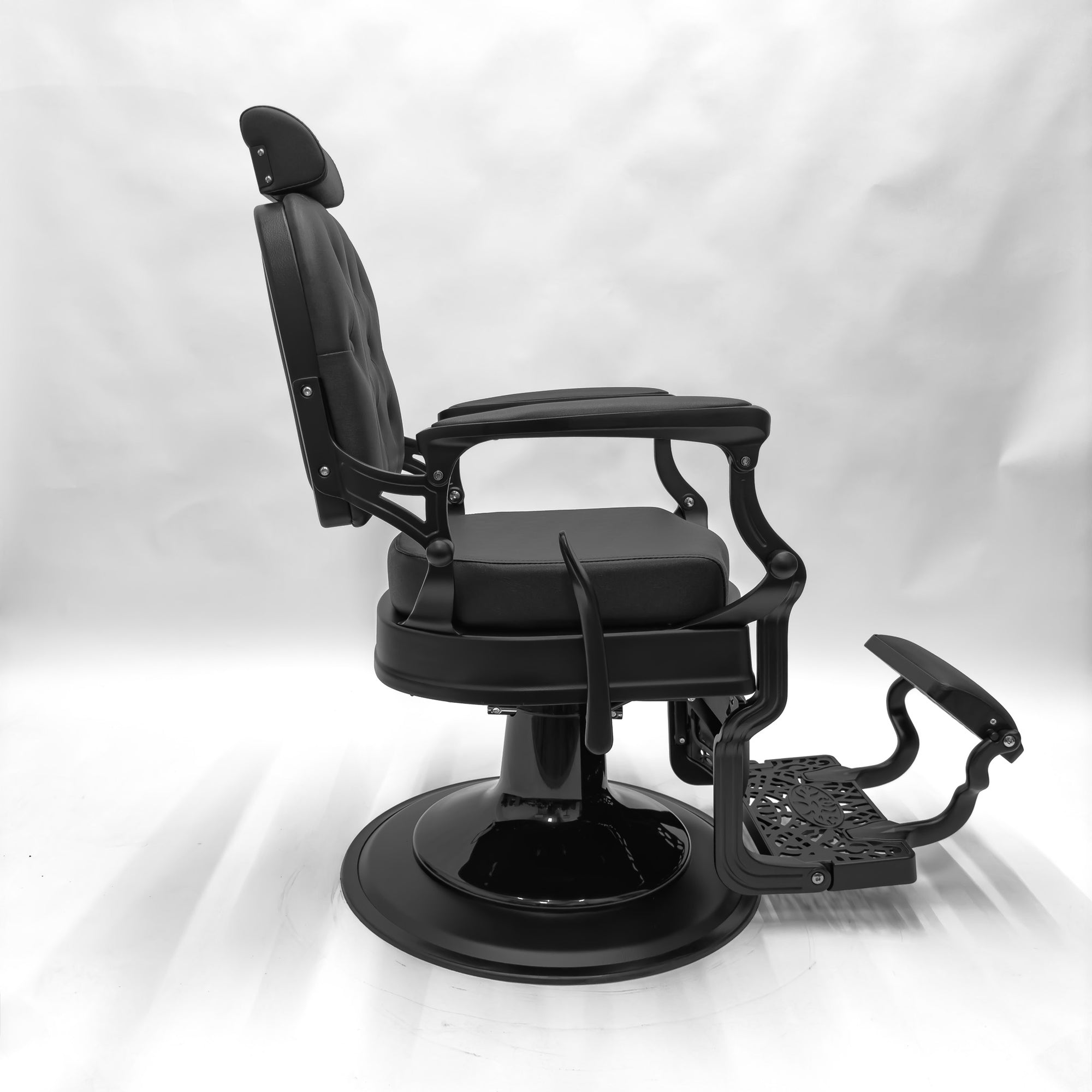 STRATA Vintage Style Barber Chair - Matte Black