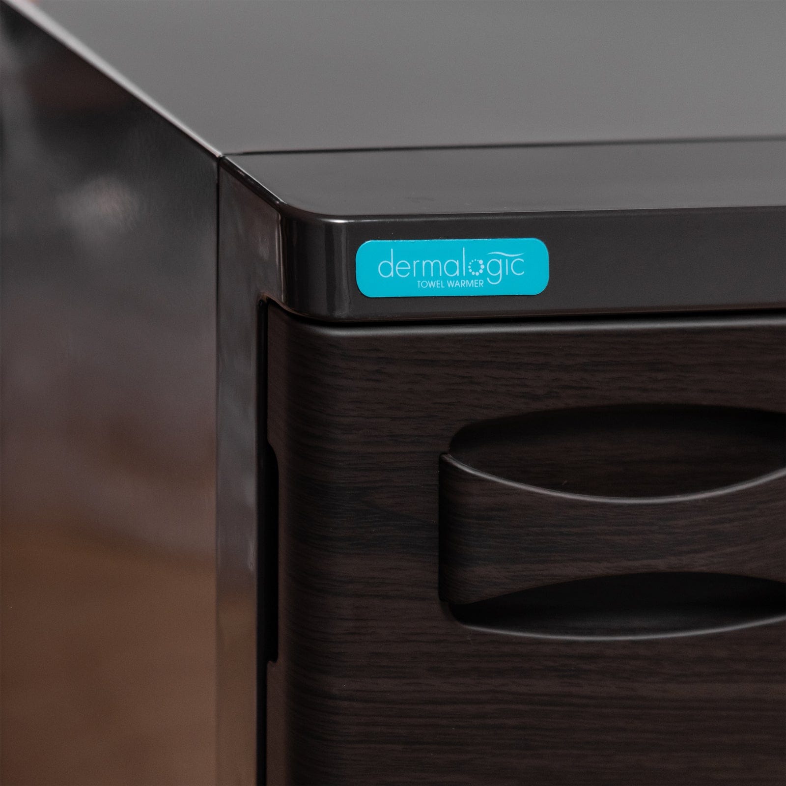 Wood Grain Towel Warmer with UV Sterilizer 20L